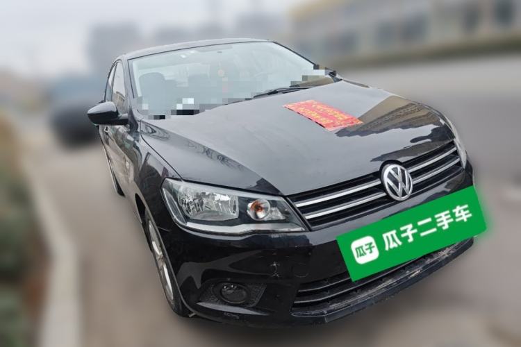 Used Volkswagen Jetta 2013 1.6L Manual Comfort Model Front Right 45 Deg