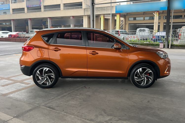 Used Dongfeng Aeolus AX5 2017 1.4T Automatic Qúzūn Model
