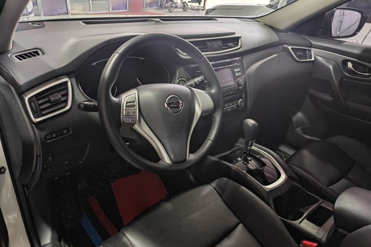 Used Nissan X-Trail 2014 2.0L CVT Comfort Edition 2WD Interior 1