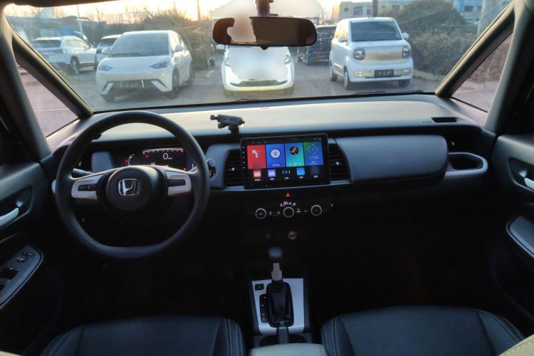Used Honda Fit 2021 1.5L CVT Trend Edition Center Console