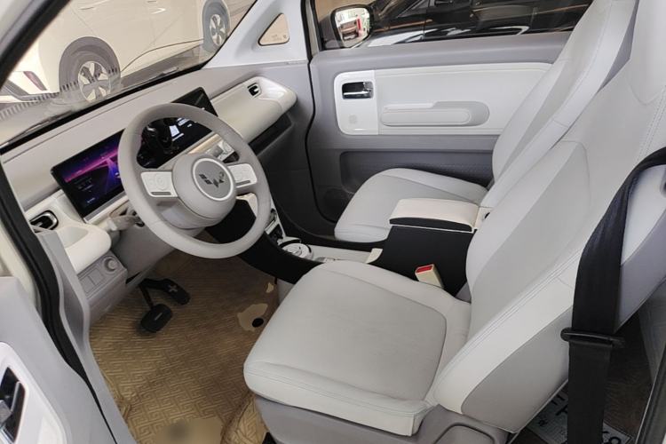 Used Wuling Air ev 2023 - Four Seats - Advanced Edition Left Front Seat
