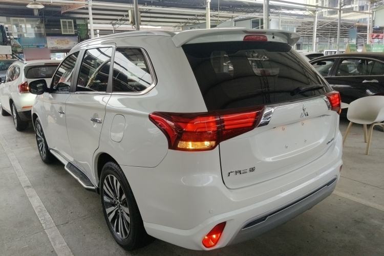 Used Mitsubishi Outlander 2020 2.4L 4x4 Zhi Xiang Edition 7-Seater Rear Left 45 Deg