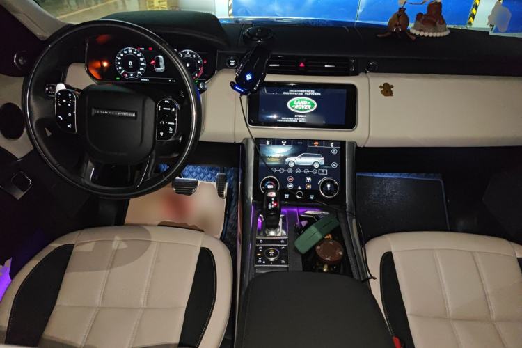 Used Land Rover Range Sport 2022 3.0 L6 Ink Blue Glitter Edition Center Console