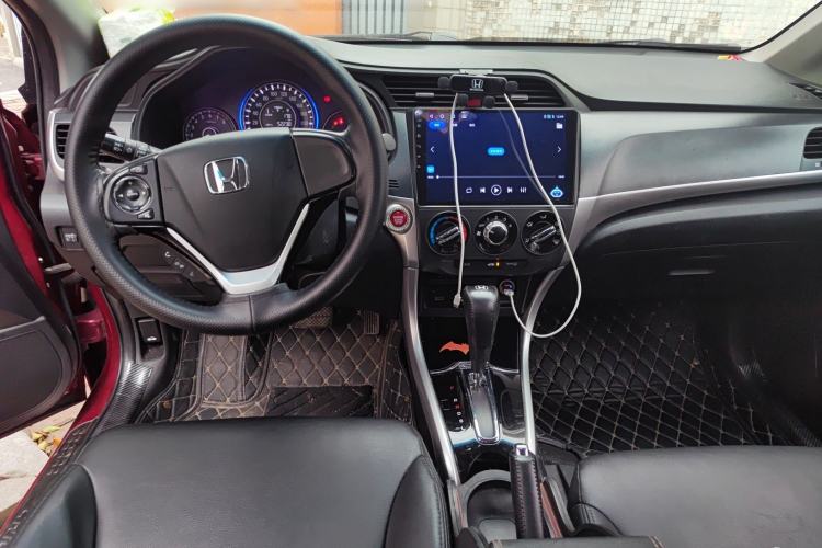 Used Honda Crider 2016 1.8L CVT Luxury Edition Center Console