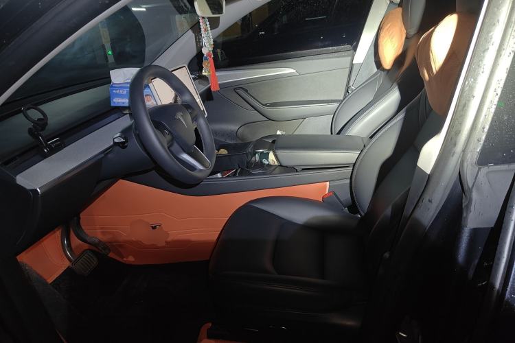 Used Tesla Model Y 2024 Rear-Wheel-Drive Version
