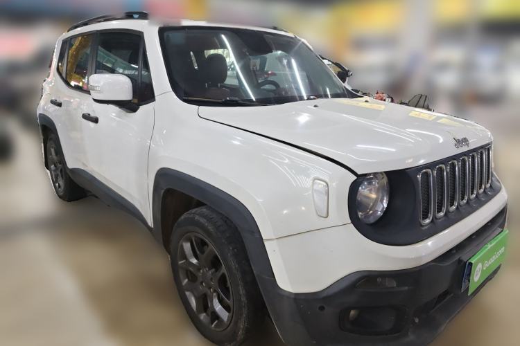 Used Jeep Renegade 2017 180T Automatic Kinetic Edition+ Front Right 45 Deg