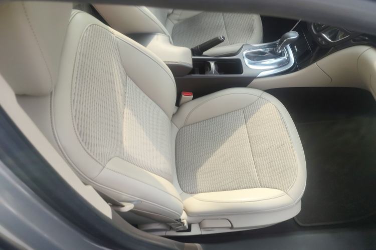 Used Buick Regal 2015 2.0L Leading Fashion Edition
