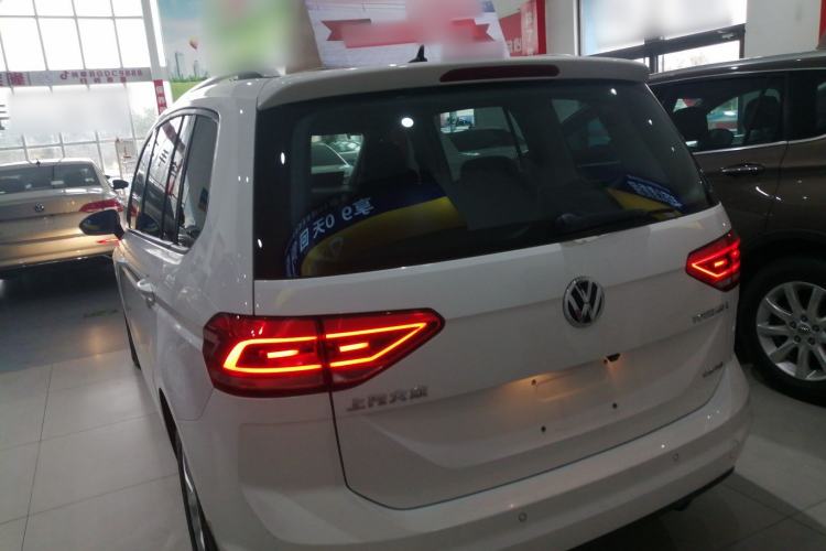 Used Volkswagen Touran 2016 Volkswagen Touran L 280TSI DSG Comfort Edition