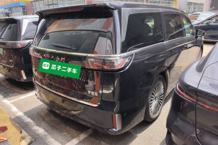 Used VOYAH Dream 2025 PHEV Four-Wheel-Drive Flagship Kunpeng Edition Rear Right 45 Deg