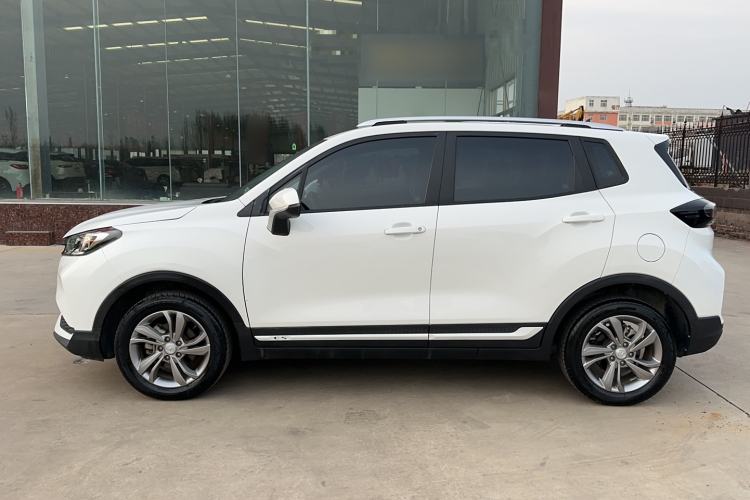 Used CHANGAN CS15 2019 1.5L Manual Entry-Level Version China VI Standard Exterior 7