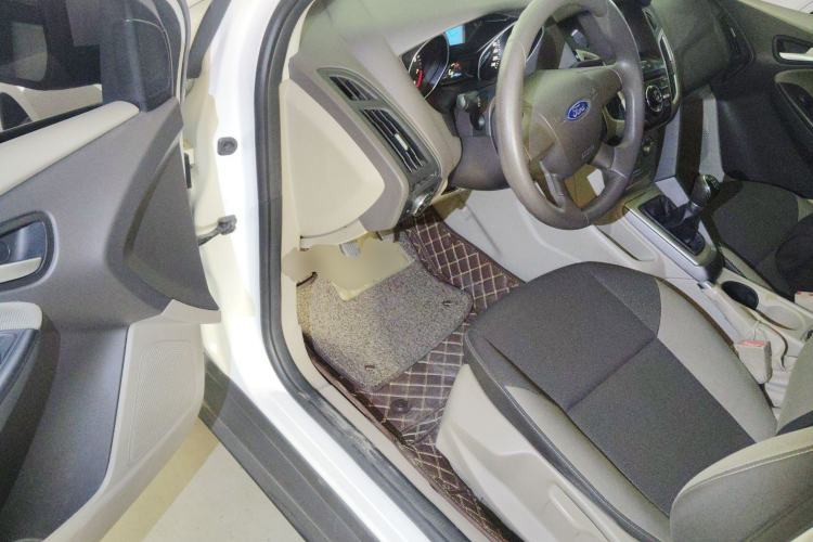 Used Ford Focus 2012 Sedan 1.6L Manual Comfort Model