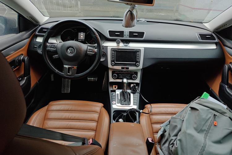 Used Volkswagen FAW-Volkswagen CC 2012 2.0 TSI Ultimate Edition Center Console