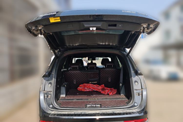 Used JETOUR X90 2022 Zilong 2.0T DCT Wushen Edition 7-Seater Trunk