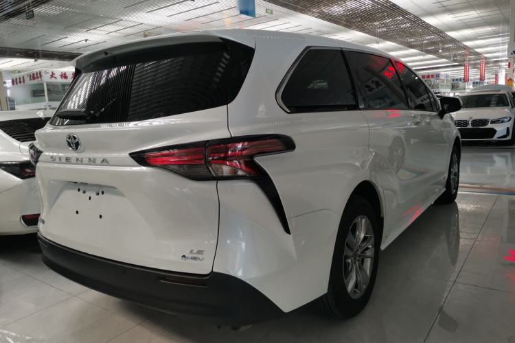 Used Toyota SIENNA 2024 2.5L Hybrid Comfort Edition