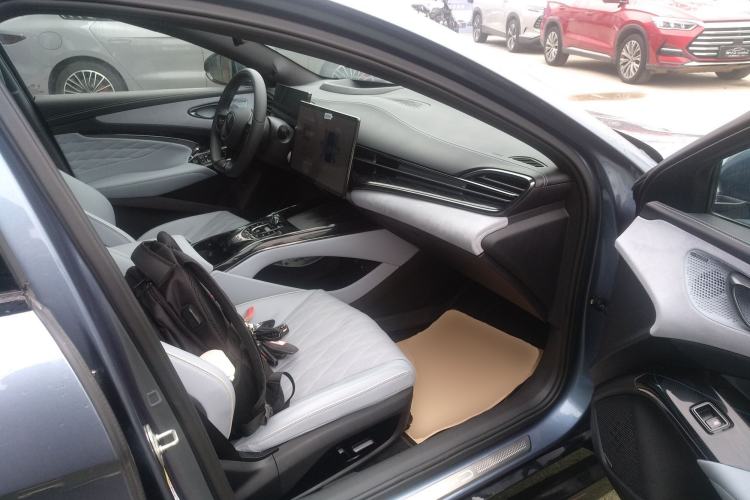 Used BYD Seal 2022 650 km All-Wheel-Drive Performance Version
