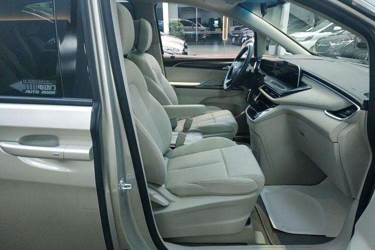 Used Buick GL8 2022 ES Landtrek 653T Comfort Edition
