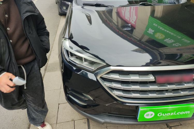 Used Sinotruk VGV U70 2020 1.5T Manual Luxury Edition 7 Seats Right Front Headlight