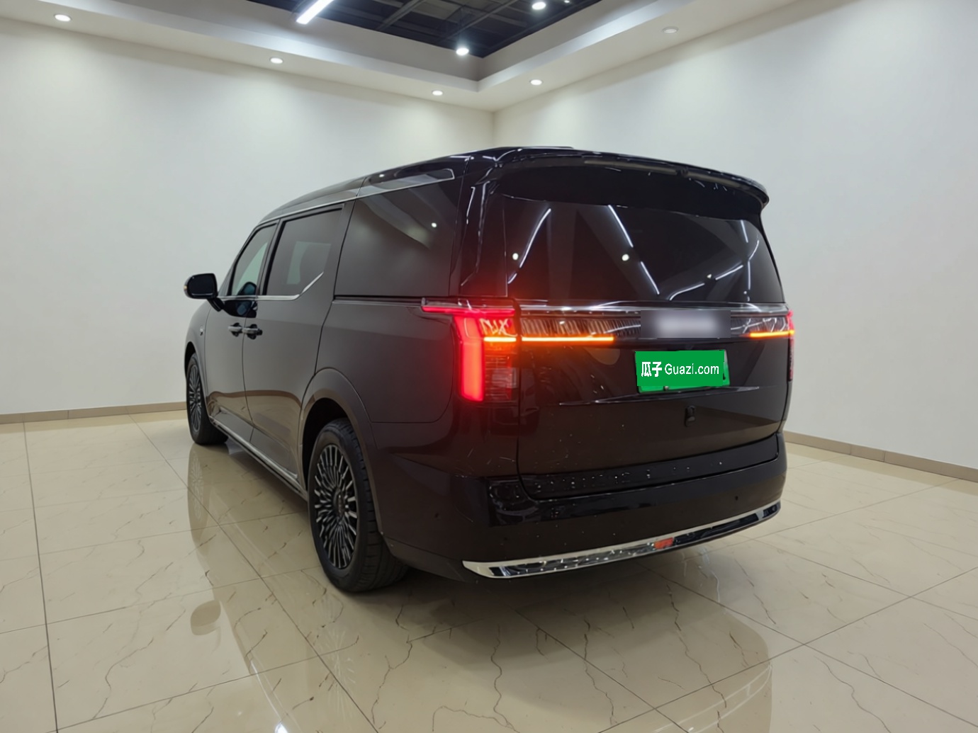 Zeekr 009 2024 Six-Seat Executive Version 4WD 108 kWh — снимка 4