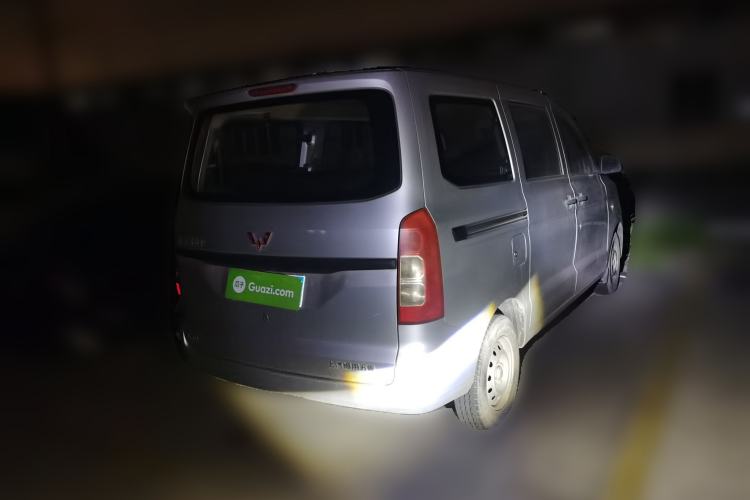 Used Wuling Hongguang V 2019 1.5L Standard Version China VI LAR
