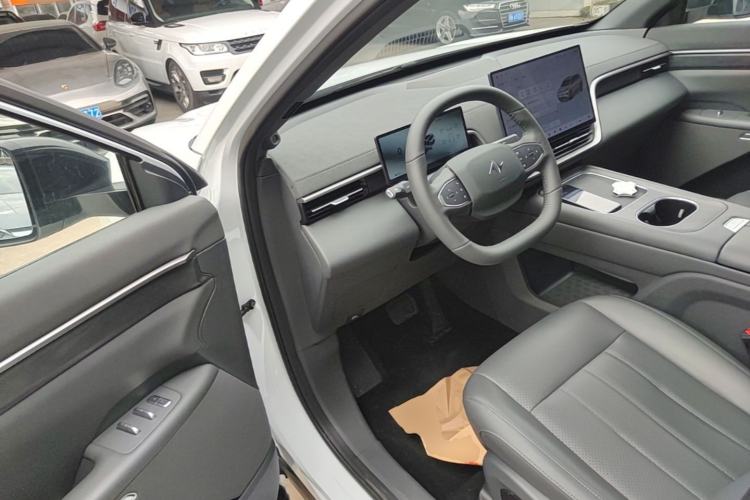 Used Dongfeng eπ eπ008 2026 Model Six-Seat Pure-Electric Family Edition
