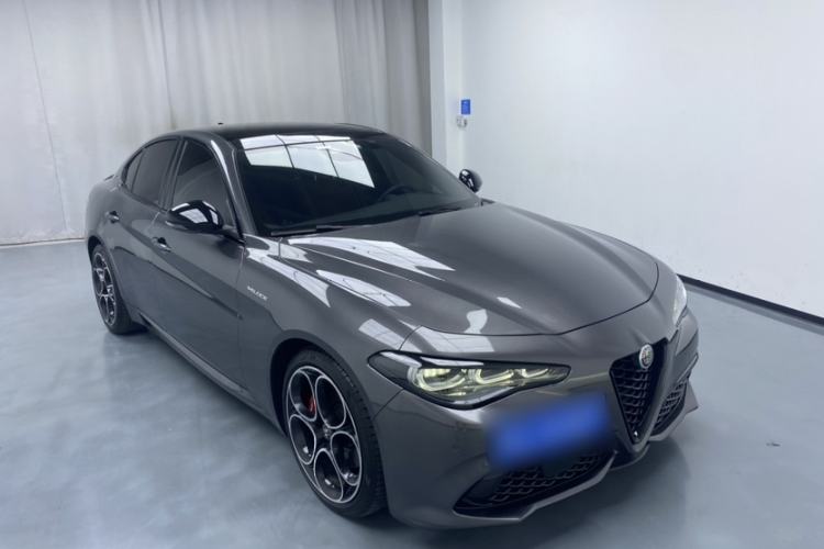 Used Alfa Romeo Giulia 2023 2.0T 280HP Track Edition
