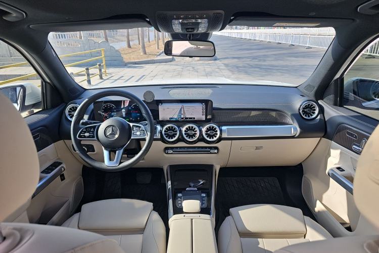 Used Mercedes-Benz EQB 2022 EQB 260 Interior 3