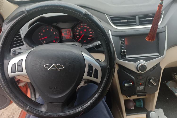 Used Chery Fengyun 2 2013 Hatchback 1.5L Manual Ruiyi Edition Center Console