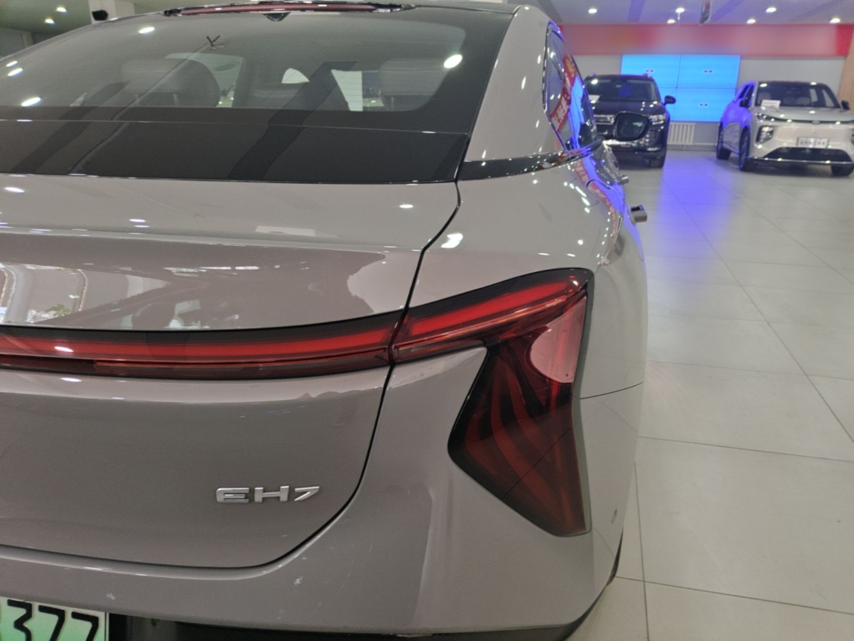 Hongqi EH7 2025 640 All-Wheel Drive Smart Selection Edition — снимка 9