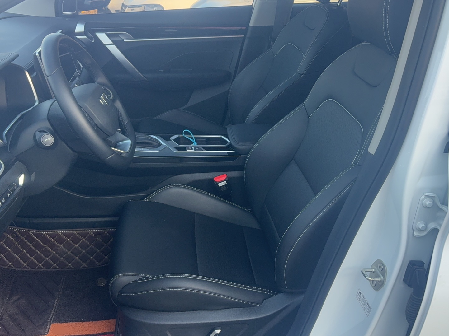Geely Auto Coolray 2025 Model 1.5L CVT Superpower Edition MAX — снимка 10