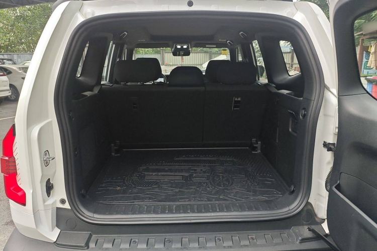 Used Deepal G318 2024 Four-Wheel-Drive Air Suspension Model