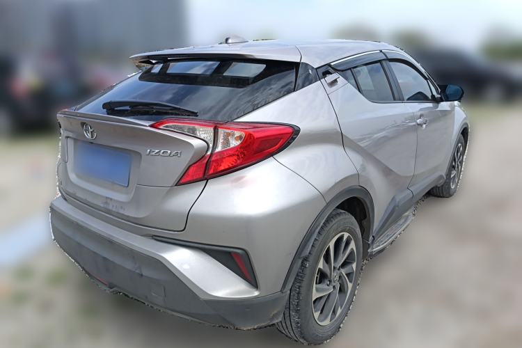 Used Toyota IZOA 2018 2.0L Yichi Version China VI Standard
