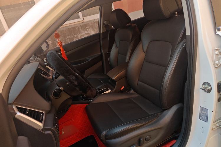 Used Hyundai Tucson 2018 1.6T Dual-Clutch Two-Wheel Drive 15th Anniversary Special Edition Left Front Seat