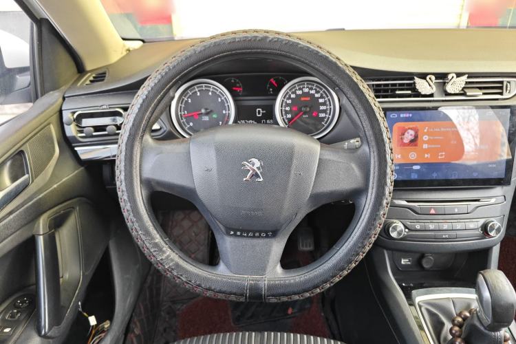 Used Peugeot 408 2018 Revised Version 1.8L Manual Leading Edition Steering Wheel