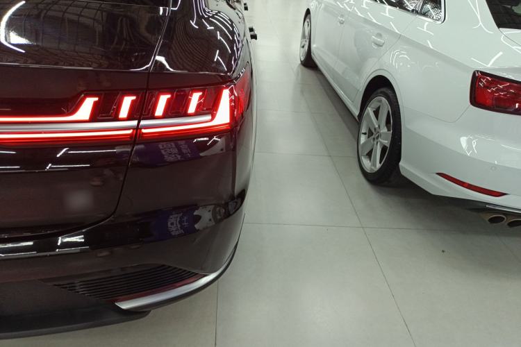 Used BYD Han 2020 EV Long-Range Luxury Model
