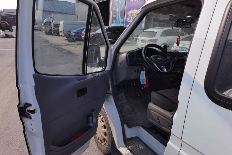 Used JMC Transit 2021 2.8T Space King Standard Version Short Wheelbase Mid-Height Roof 6-Seater Diesel Euro VI JX493