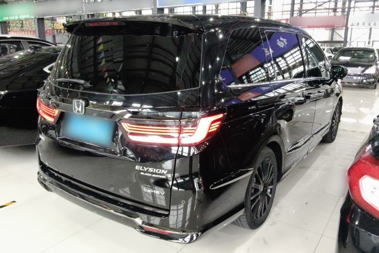Used Honda Elysion 2024 2.0L eHEV Luxury Edition Rear Right 45 Deg