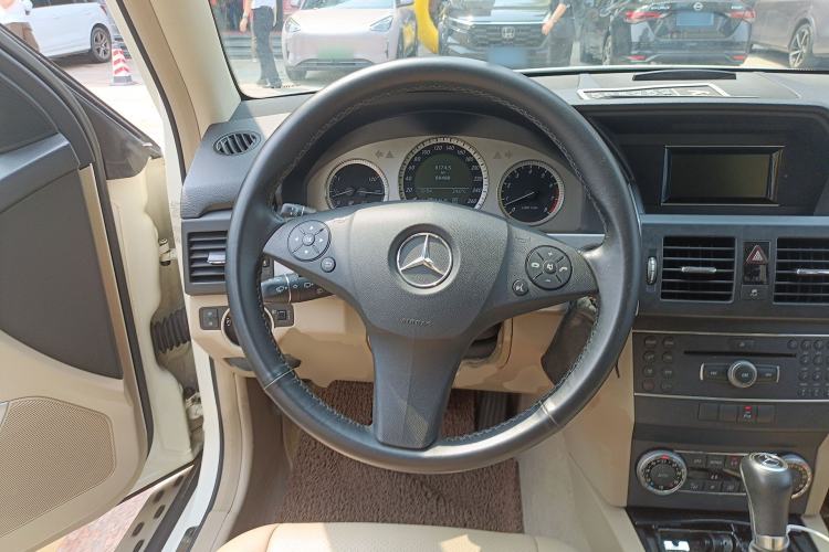 Used Mercedes-Benz GLK-Class 2011 GLK 300 4MATIC Dynamic Model
