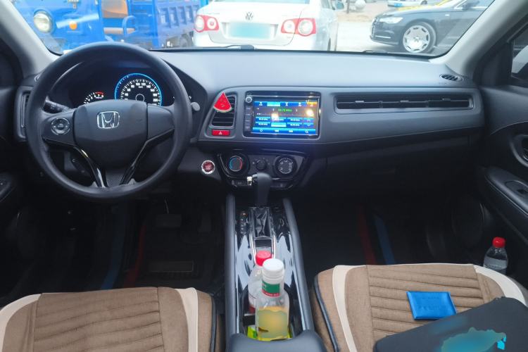 Used Honda Vezel 2017 1.8L CVT Front-Wheel Drive Pioneer Edition Center Console