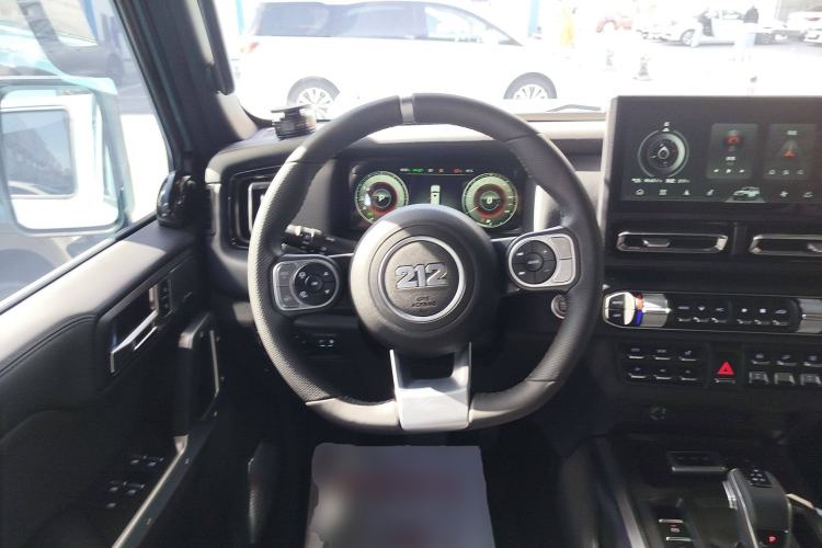 Used 212 T01 2025 2.0T Changfeng
