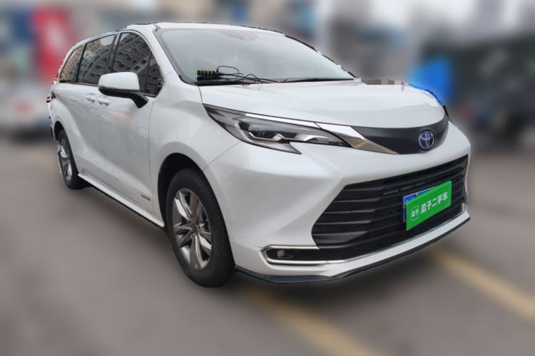 Used Toyota Sienna 2023 2.5L Hybrid Comfort Edition
