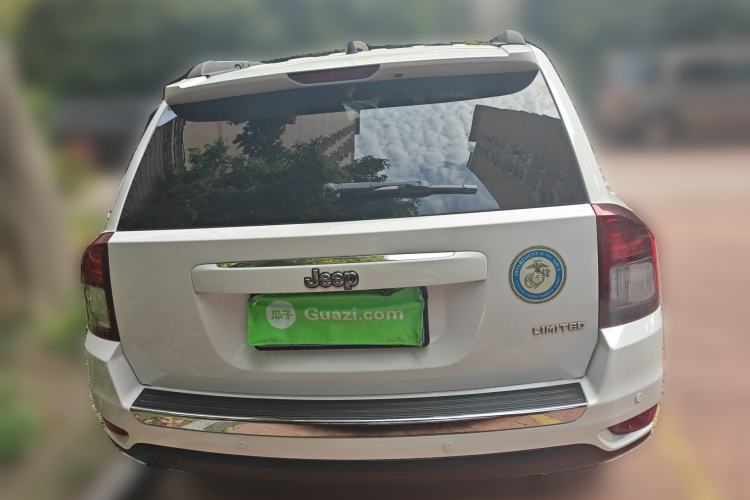 Used Jeep Compass 2013 2.0L two-wheel drive luxury version Rear