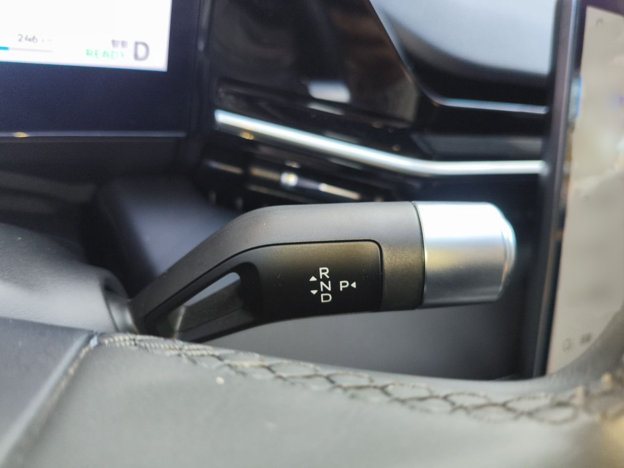 Geely Galaxy L6 2024 60km PLUS Dragon Edition — снимка 13