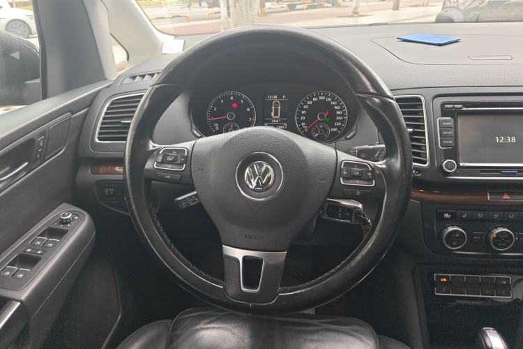 Used Volkswagen Sharan 2014 2.0 TSI Comfort Model
