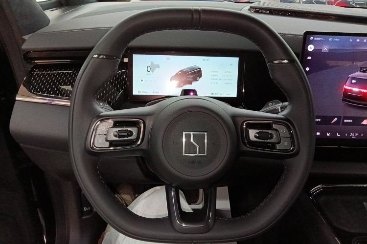 Used Zeekr 009 2024 7-Seater Walk-Through Version Four-Wheel Drive 108 kWh
