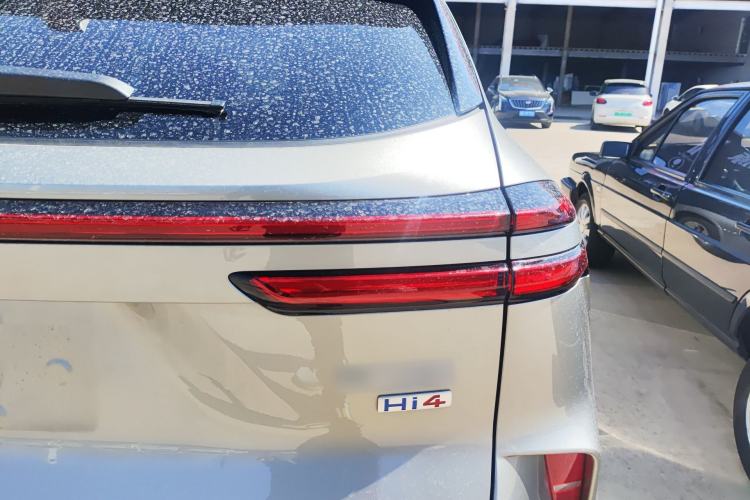 Used Wey Mocha New Energy 2024 Hi4 Four-Wheel Drive Long-Range Version Right Rear Taillight