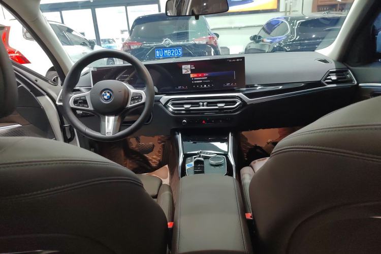 Used BMW i3 2024 eDrive 35 L