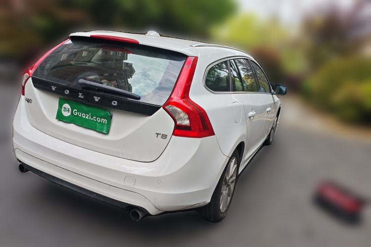 Used Volvo V60 2014 T5 Zhiyi Edition Rear Right 45 Deg