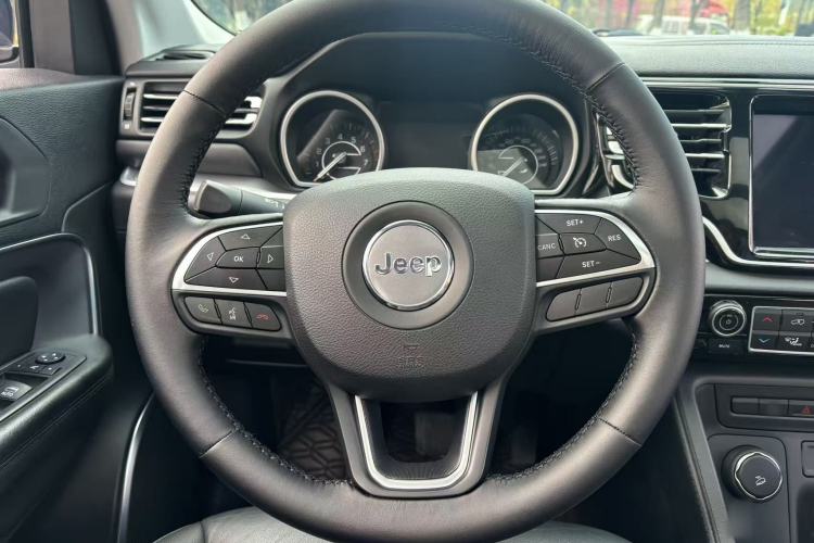 Used Jeep Grand Commander 2022 2.0T Four-Wheel Drive Luxury Edition
