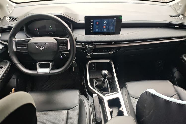 Used Wuling Jiachen 2022 1.5T Manual Light Enjoyment Dynamic Version