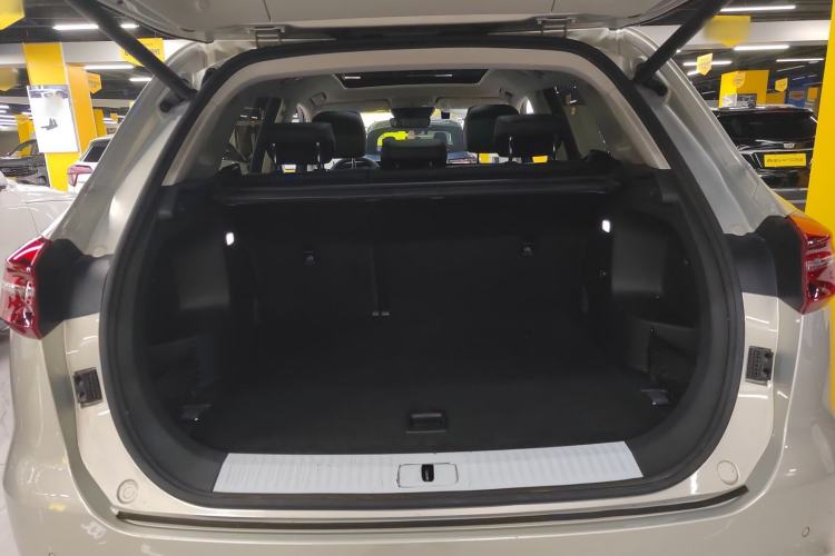 Used Hongqi HS5 2022 Revised Version 2.0T Smart Connect Flagship Edition
